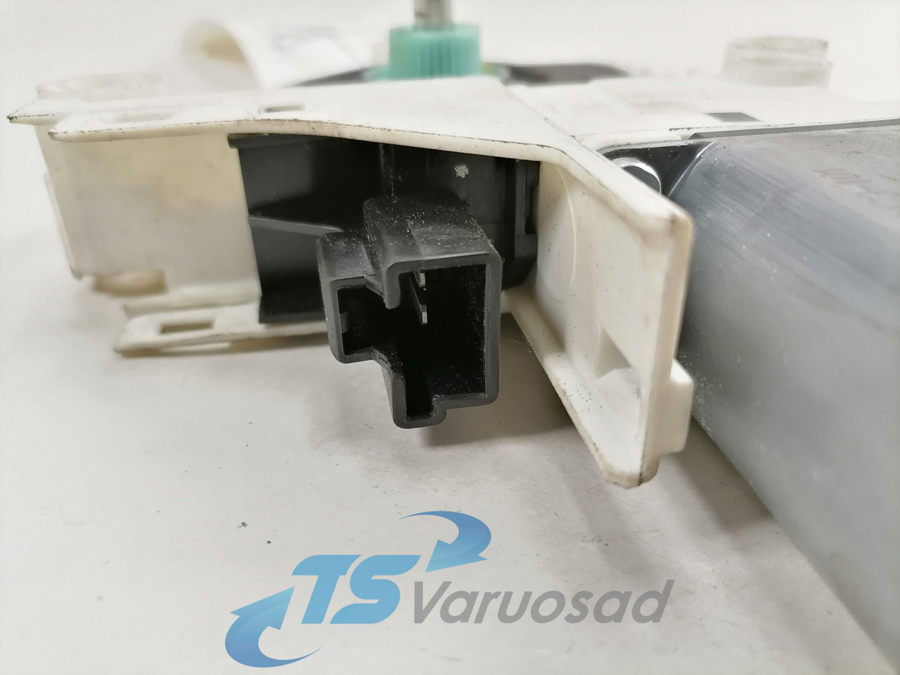Volvo Glass lift 82907373 - Staklo i delovi za Kamion: slika 3 Volvo Glass lift 82907373 - Staklo i delovi za Kamion: slika 3