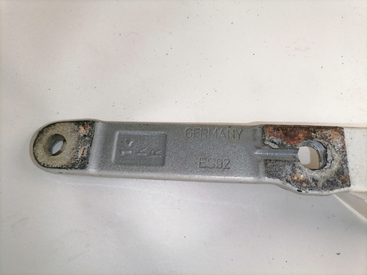 Volvo Iluvõre kandurhing 82320177 - Rešetka za Kamion: slika 3 Volvo Iluvõre kandurhing 82320177 - Rešetka za Kamion: slika 3