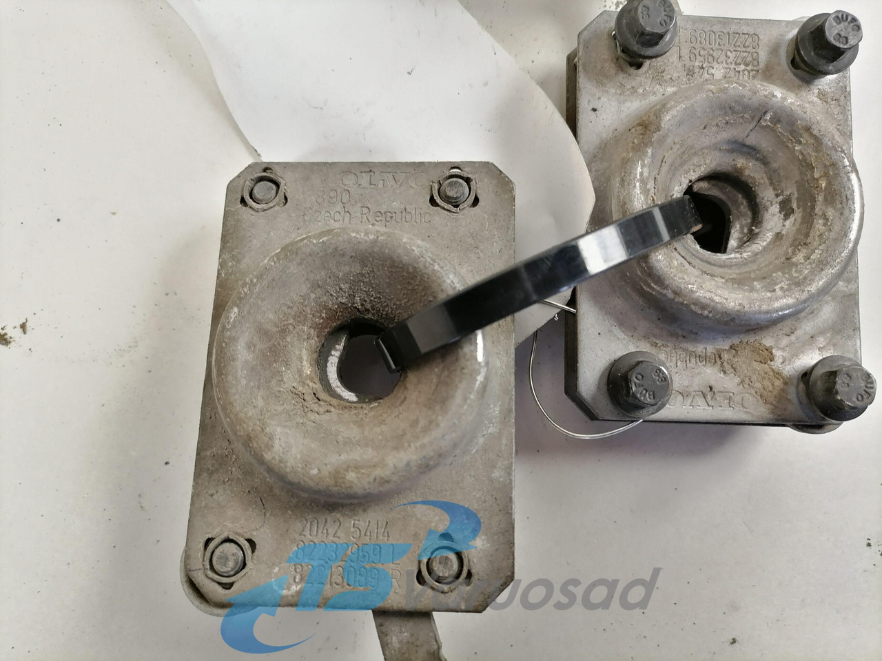 Volvo Iluvõre lukk 20425414 - Rešetka za Kamion: slika 3 Volvo Iluvõre lukk 20425414 - Rešetka za Kamion: slika 3