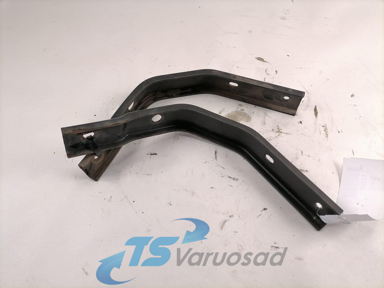 Volvo Kabiini tuulesuunaja kandur 8191568 - Aerodinamika/ Spojler za Kamion: slika 1 Volvo Kabiini tuulesuunaja kandur 8191568 - Aerodinamika/ Spojler za Kamion: slika 1