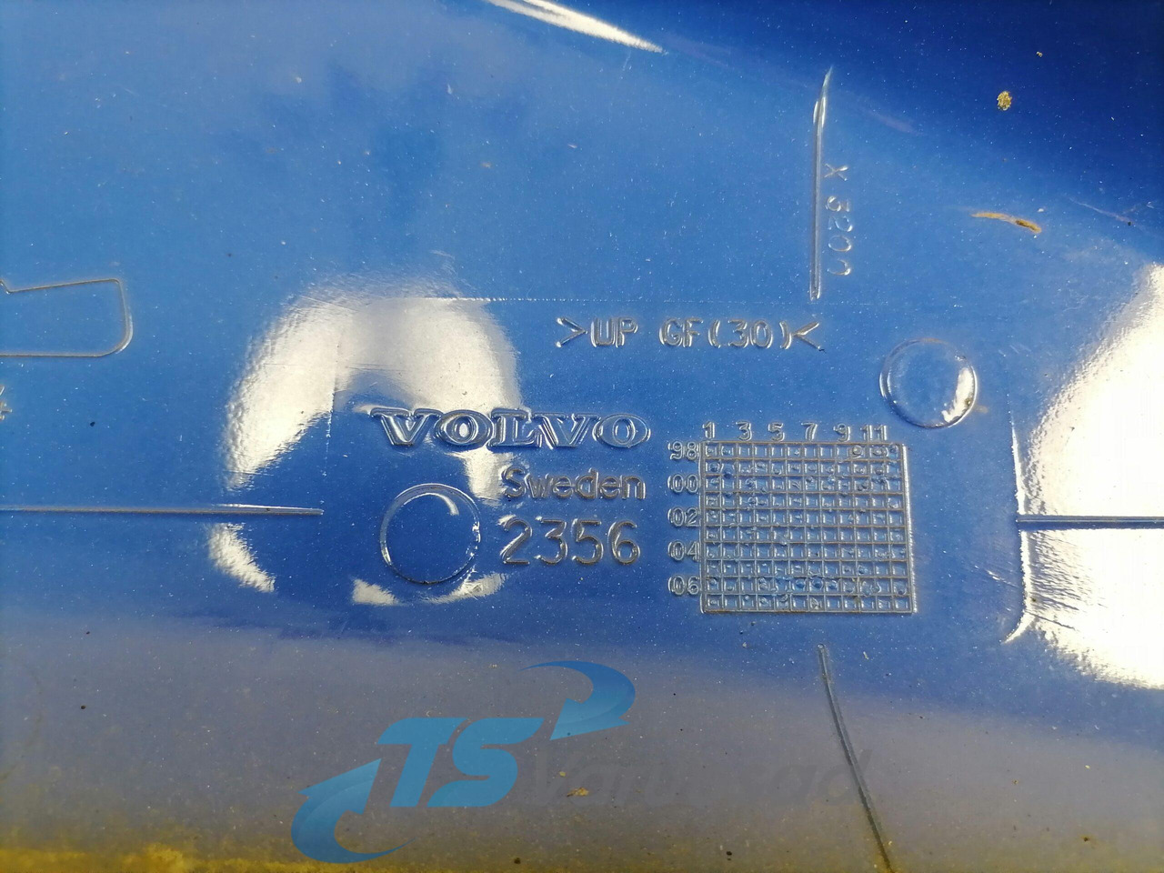 Volvo Kabiini tuulesuunaja, ülemine vasak 3175174 - Aerodinamika/ Spojler za Kamion: slika 3 Volvo Kabiini tuulesuunaja, ülemine vasak 3175174 - Aerodinamika/ Spojler za Kamion: slika 3