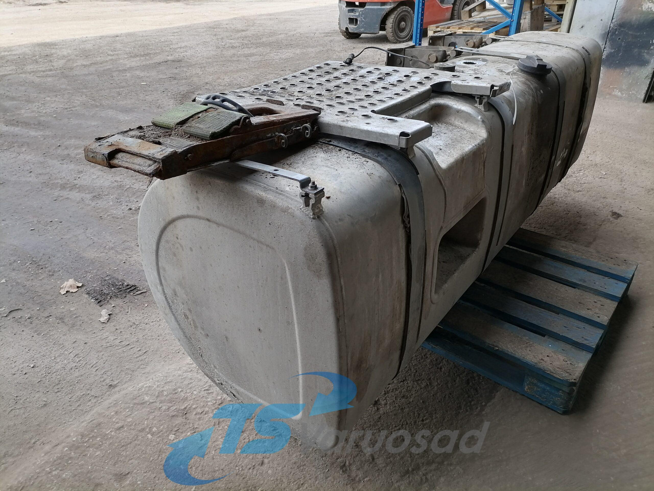 Volvo Kütusepaak 900L 21442022 - Rezervoar za gorivo za Kamion: slika 2 Volvo Kütusepaak 900L 21442022 - Rezervoar za gorivo za Kamion: slika 2