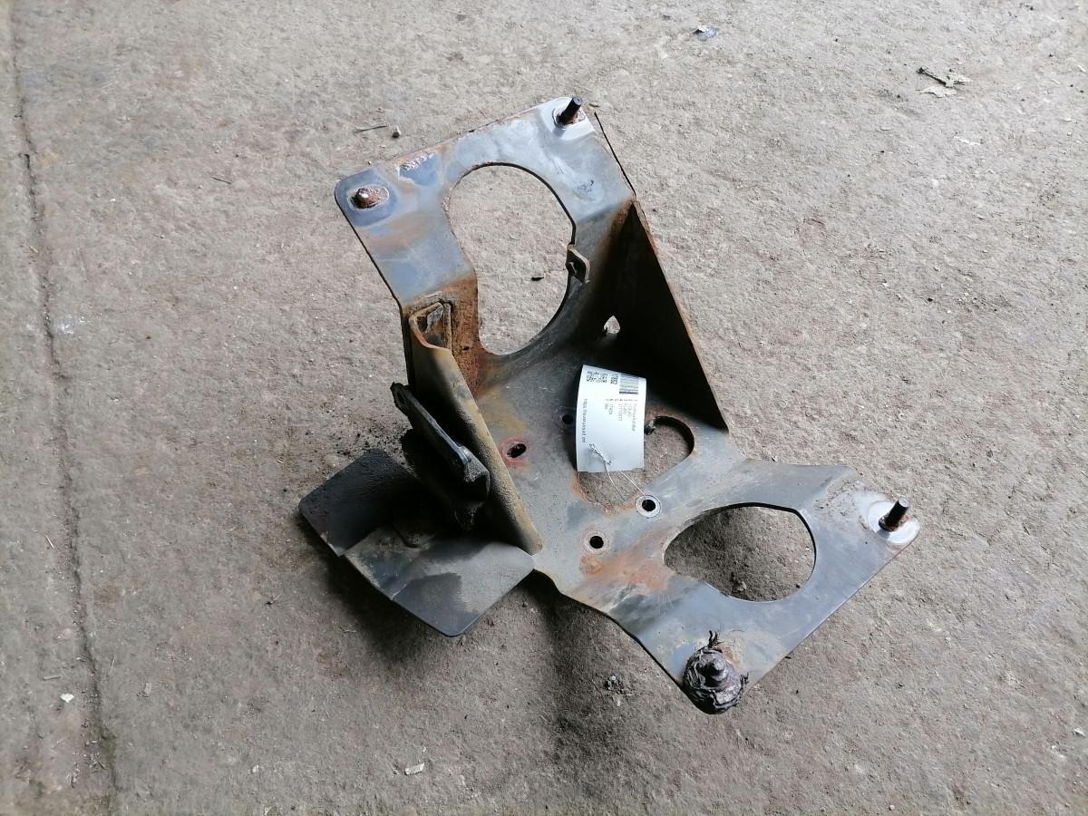 Volvo Mudguard bracket 21717677 - Univerzalni deo za Kamion: slika 3 Volvo Mudguard bracket 21717677 - Univerzalni deo za Kamion: slika 3