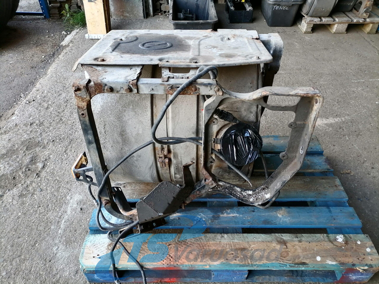 Volvo Muffler 20894953 - Prigušivač za Kamion: slika 4 Volvo Muffler 20894953 - Prigušivač za Kamion: slika 4