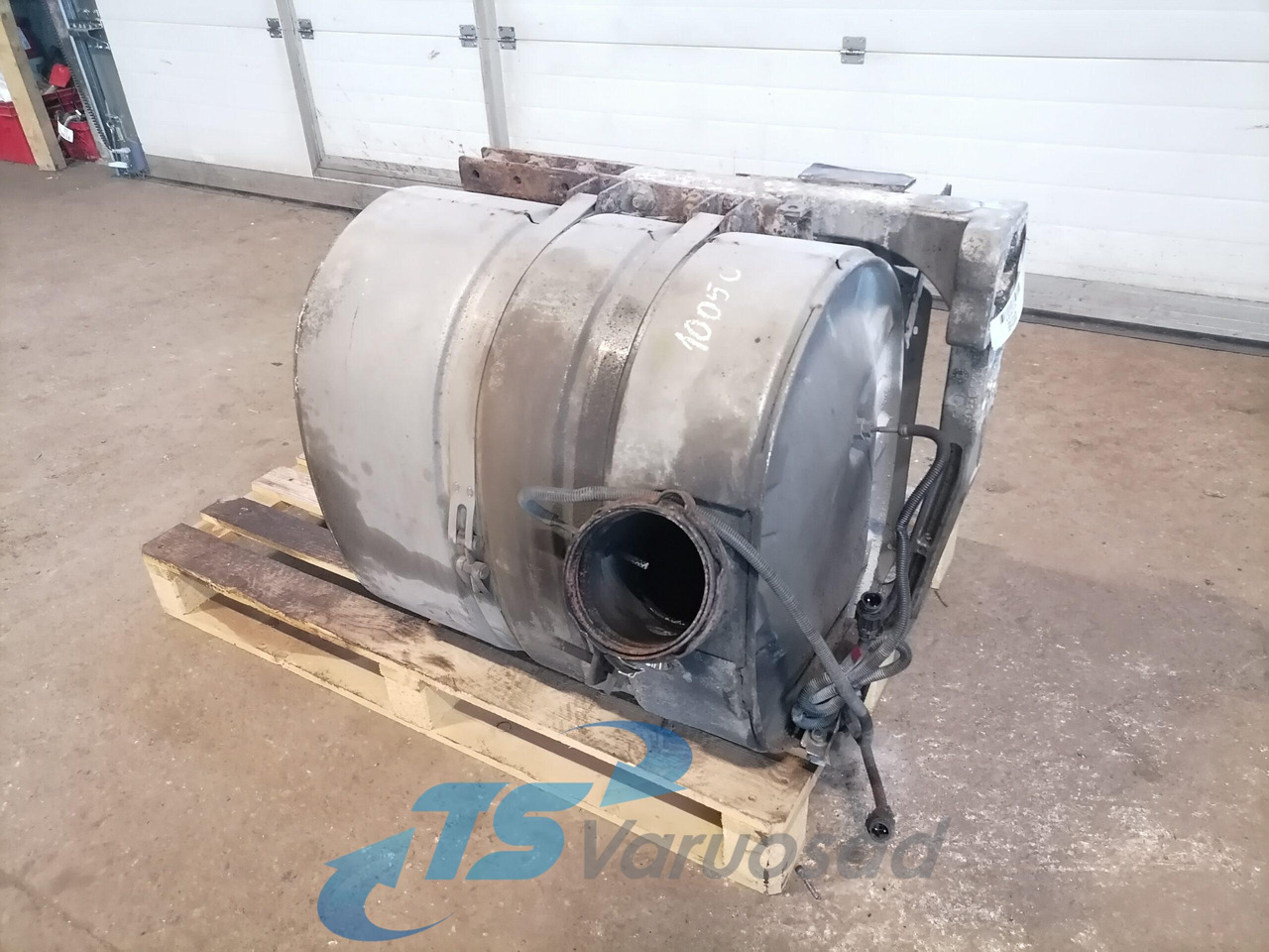 Volvo Muffler 20894953 - Prigušivač za Kamion: slika 1 Volvo Muffler 20894953 - Prigušivač za Kamion: slika 1