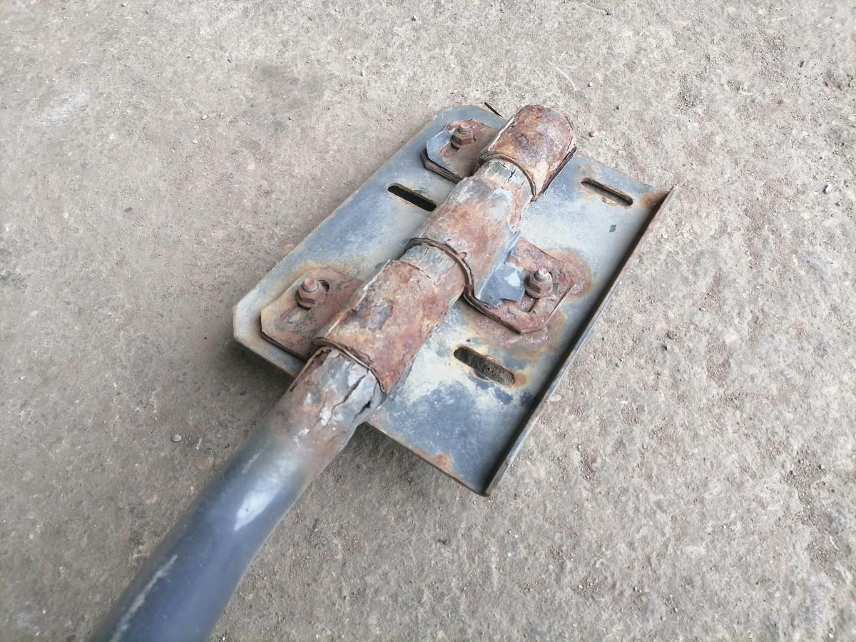 Volvo Õhufiltri korpuse kandur 3979509 - Sistem za usis vazduha za Kamion: slika 3 Volvo Õhufiltri korpuse kandur 3979509 - Sistem za usis vazduha za Kamion: slika 3