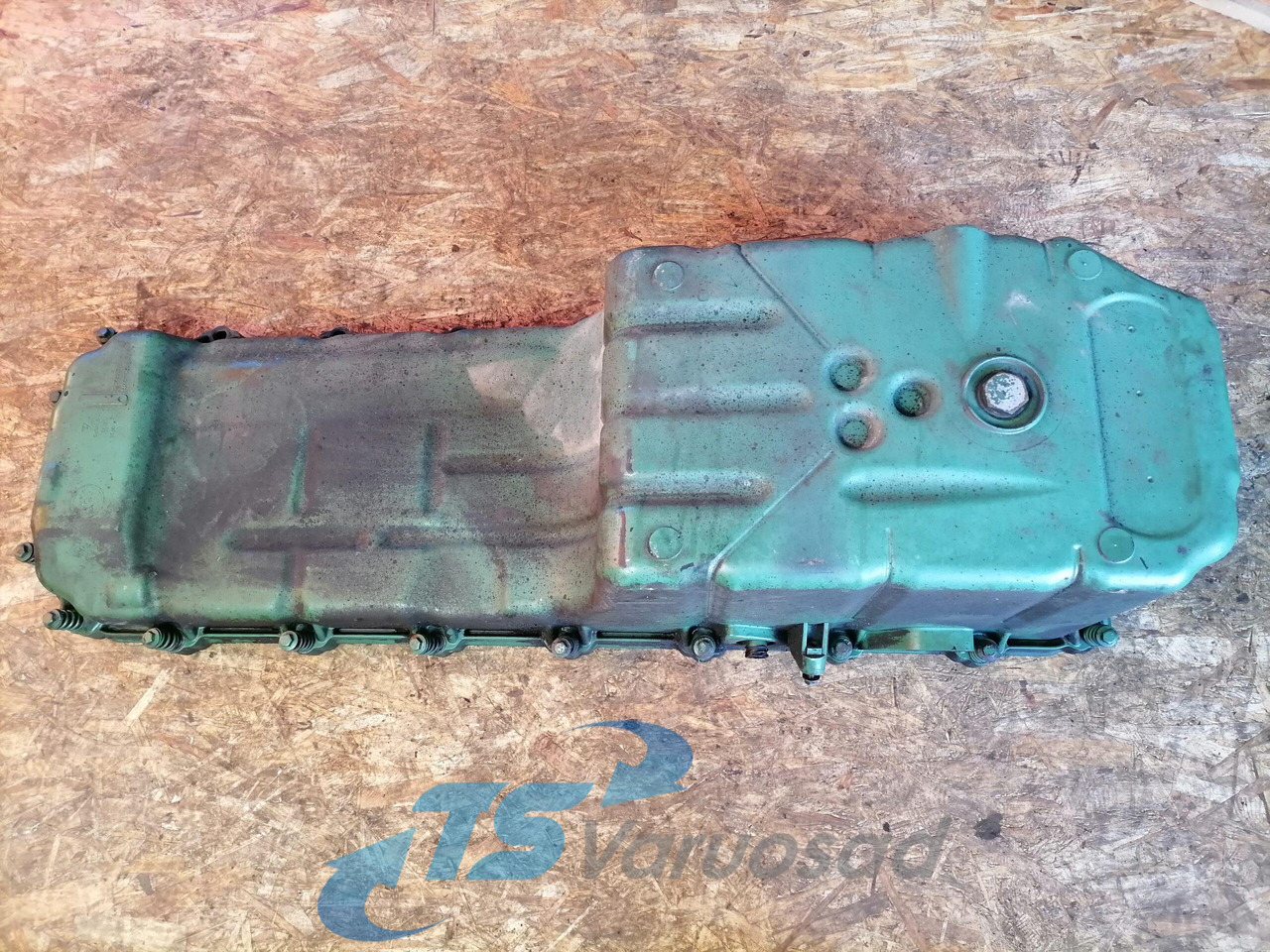 Volvo Oil sump 20493972 - Korito za ulje za Kamion: slika 2 Volvo Oil sump 20493972 - Korito za ulje za Kamion: slika 2