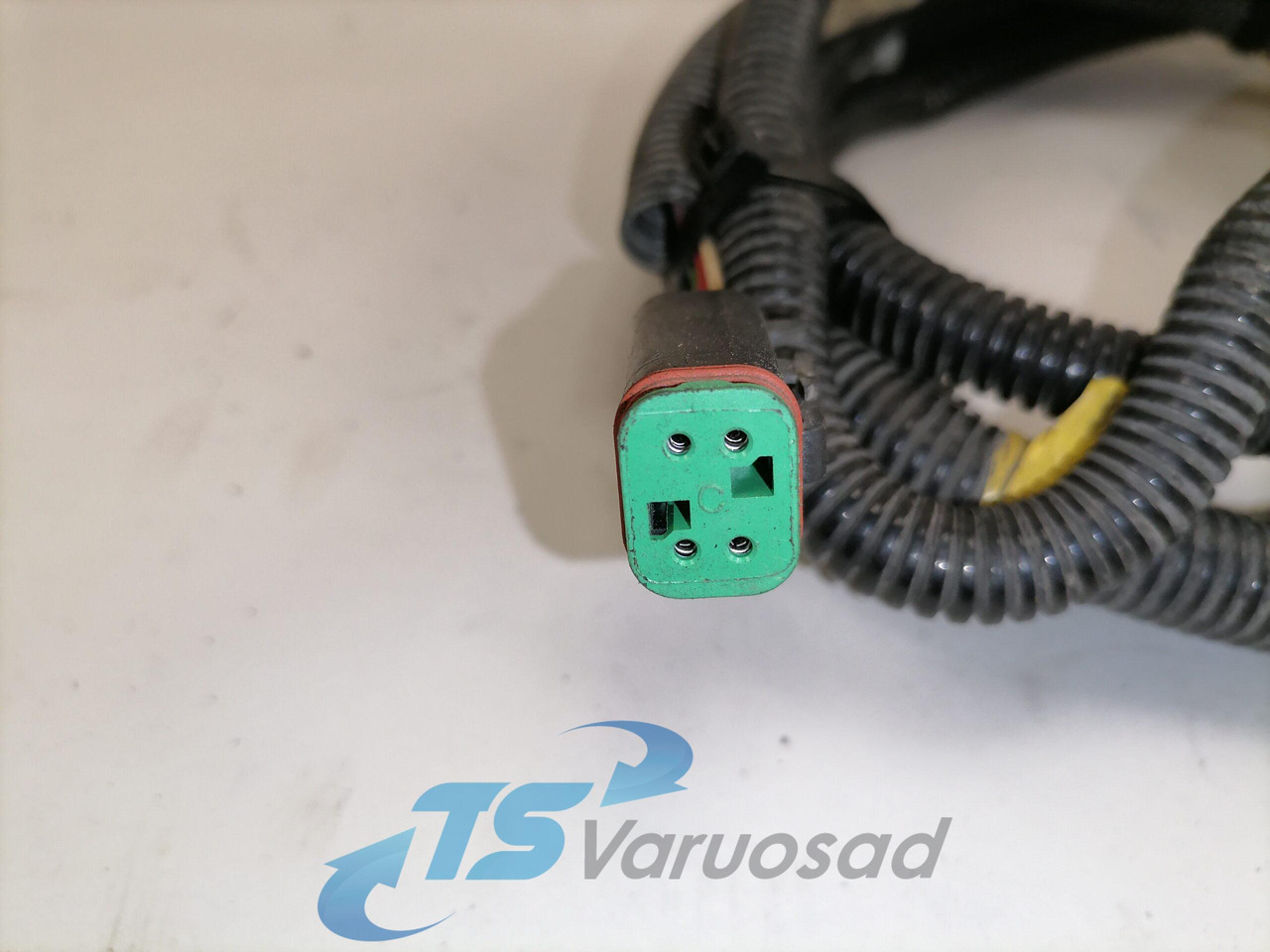 Volvo Raami juhtmestik 22527890 - Univerzalni deo za Kamion: slika 2 Volvo Raami juhtmestik 22527890 - Univerzalni deo za Kamion: slika 2