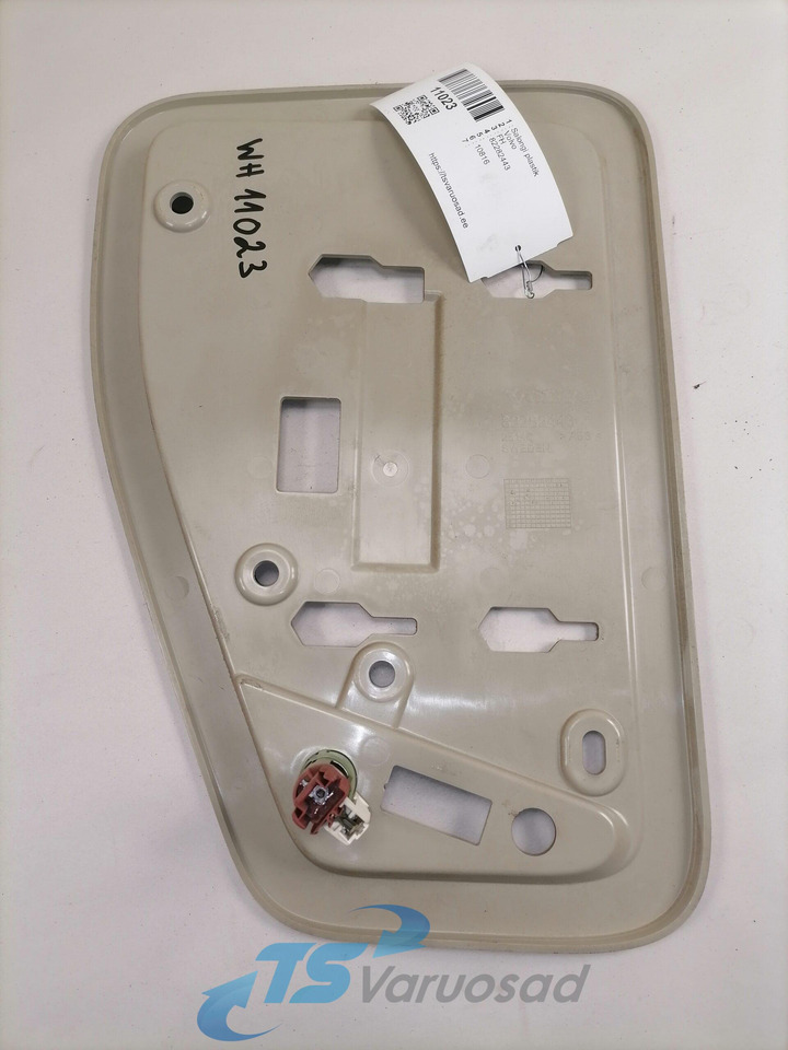 Volvo Salongi plastik 82282443 - Univerzalni deo za Kamion: slika 3 Volvo Salongi plastik 82282443 - Univerzalni deo za Kamion: slika 3