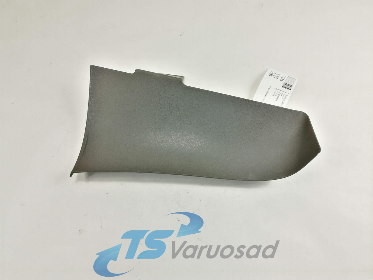 Volvo Salongi plastik 82286404 - Univerzalni deo za Kamion: slika 1 Volvo Salongi plastik 82286404 - Univerzalni deo za Kamion: slika 1