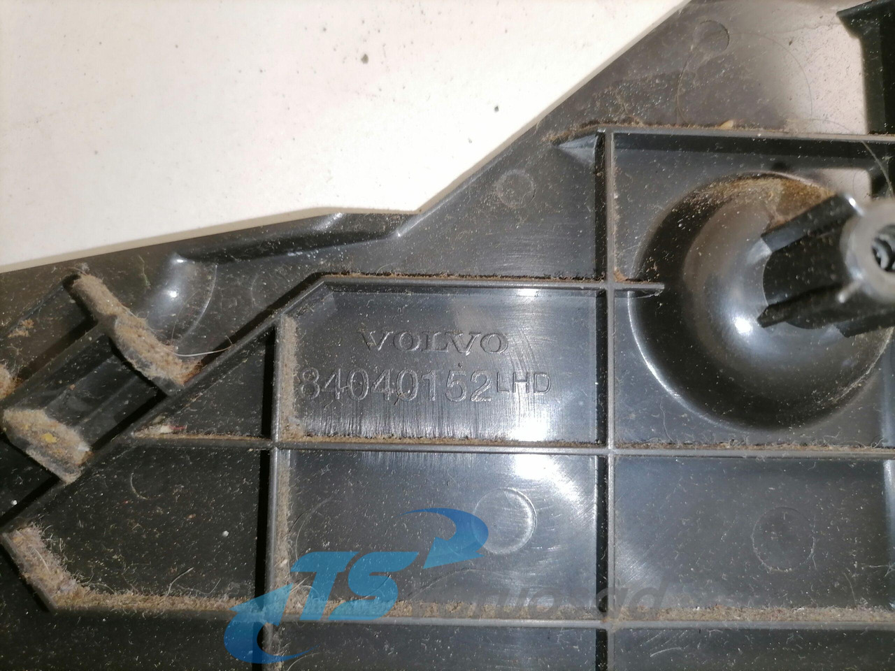 Volvo Salongi plastik 84040152 - Univerzalni deo za Kamion: slika 3 Volvo Salongi plastik 84040152 - Univerzalni deo za Kamion: slika 3
