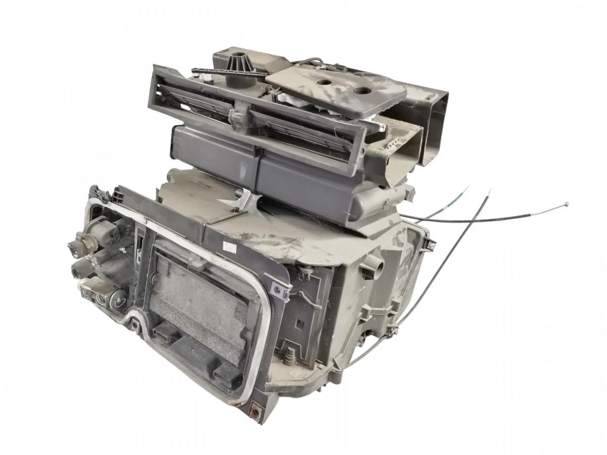 Volvo Salongi radiaatorite korpus, komplektne 7420894090 - Univerzalni deo za Kamion: slika 1 Volvo Salongi radiaatorite korpus, komplektne 7420894090 - Univerzalni deo za Kamion: slika 1