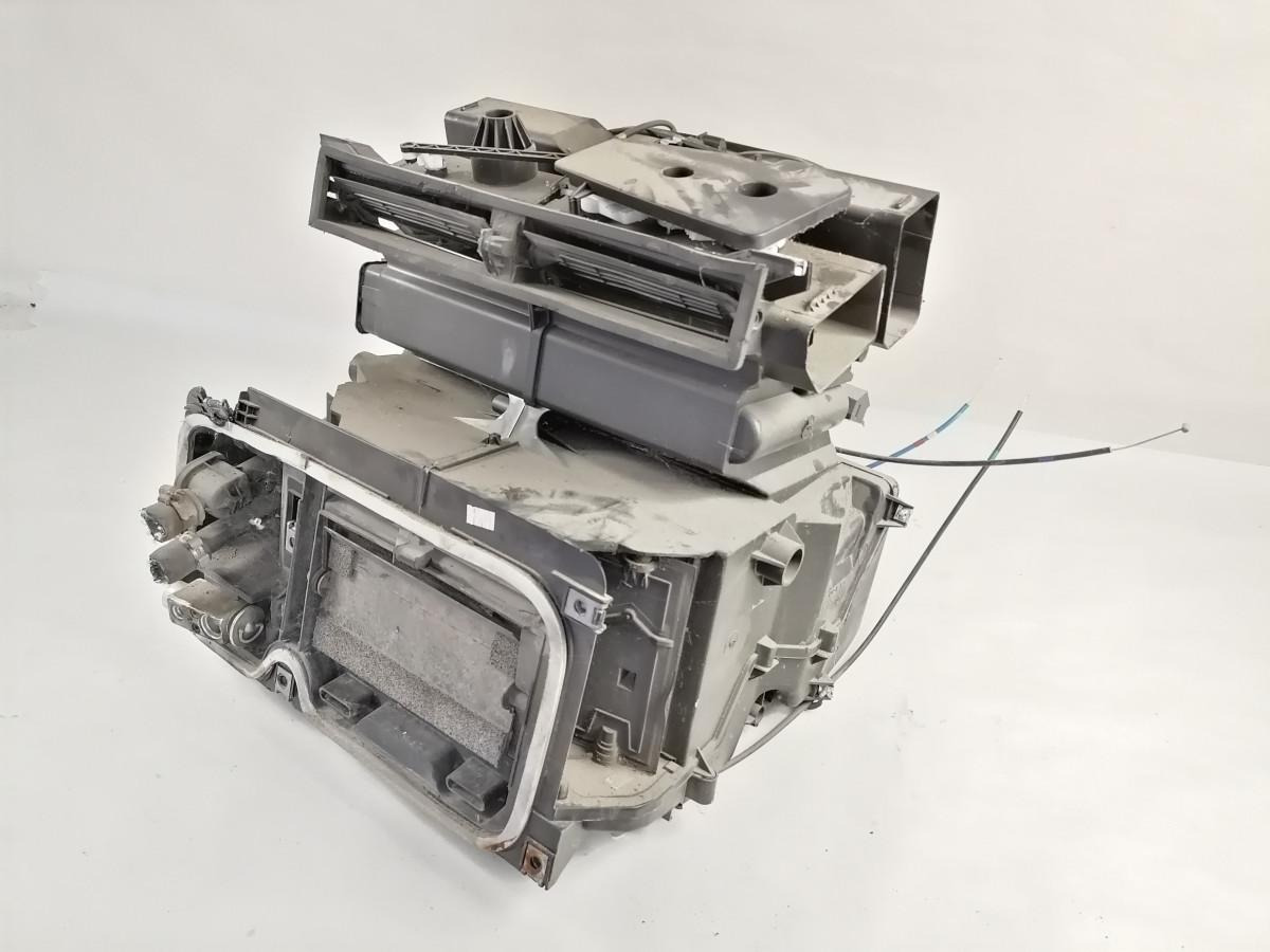 Volvo Salongi radiaatorite korpus, komplektne 7420894090 - Univerzalni deo za Kamion: slika 2 Volvo Salongi radiaatorite korpus, komplektne 7420894090 - Univerzalni deo za Kamion: slika 2