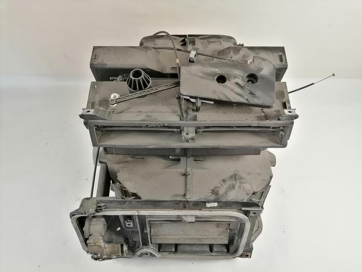 Volvo Salongi radiaatorite korpus, komplektne 7420894090 - Univerzalni deo za Kamion: slika 5 Volvo Salongi radiaatorite korpus, komplektne 7420894090 - Univerzalni deo za Kamion: slika 5