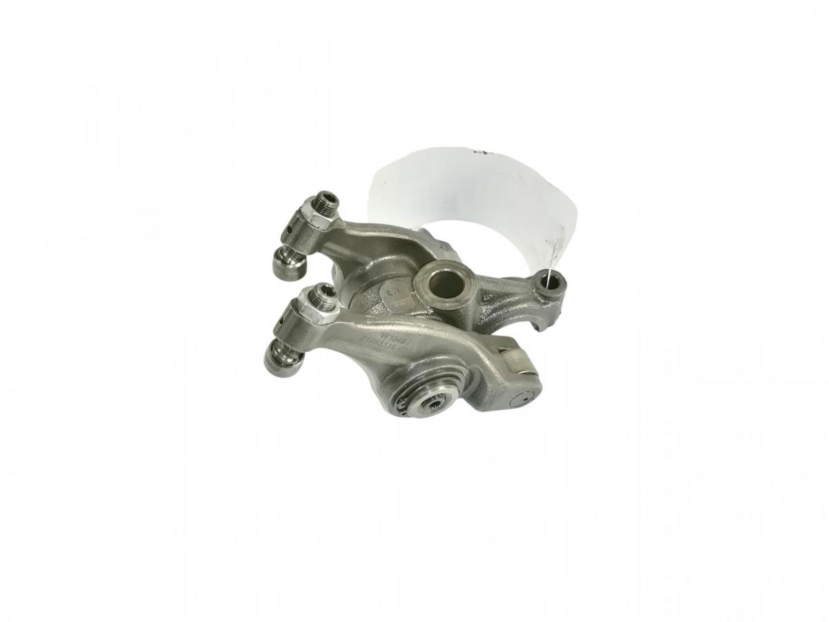 Volvo Set of rockers with shaft 21796360 - Univerzalni deo za Kamion: slika 1 Volvo Set of rockers with shaft 21796360 - Univerzalni deo za Kamion: slika 1