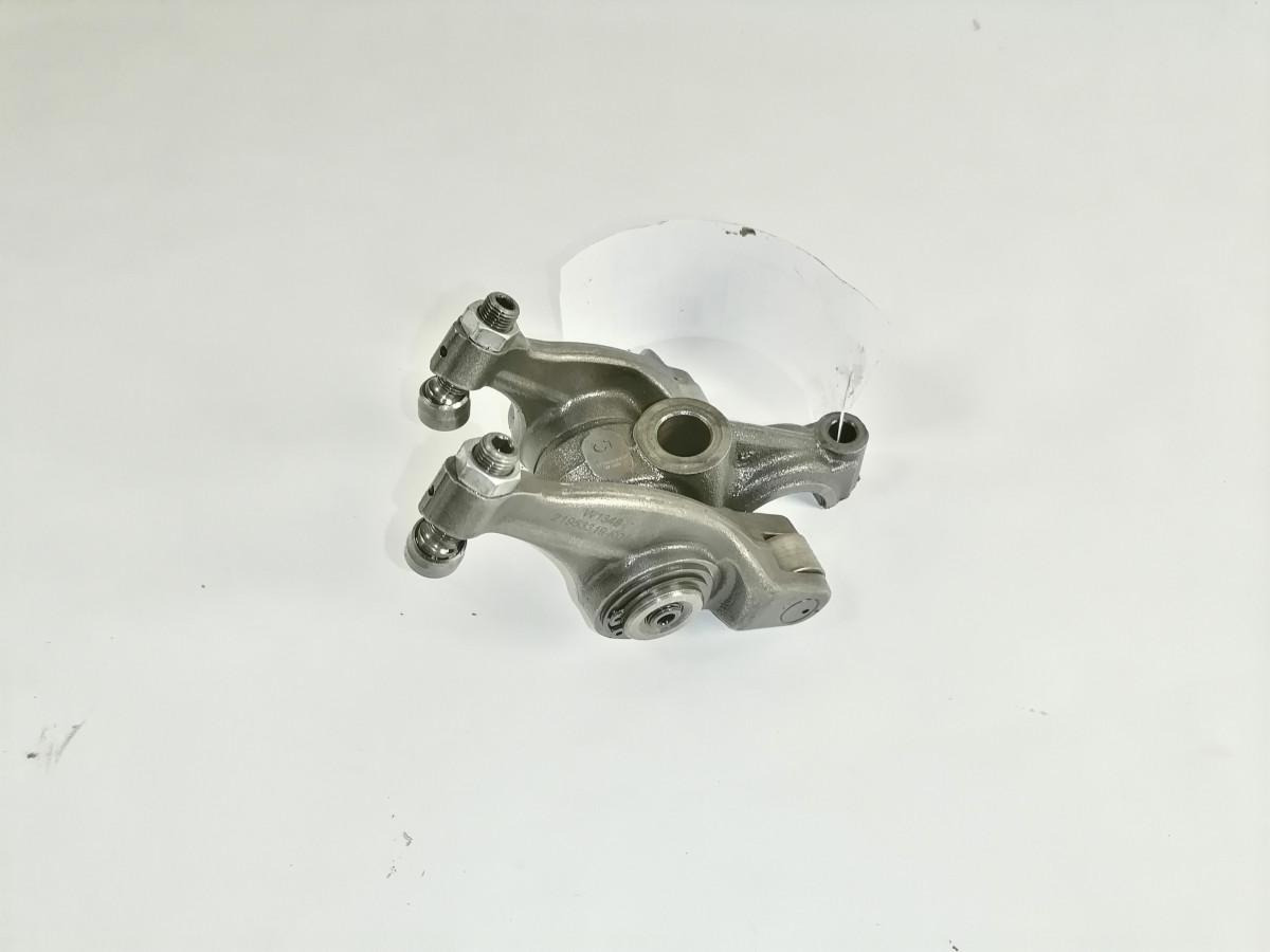 Volvo Set of rockers with shaft 21796360 - Univerzalni deo za Kamion: slika 2 Volvo Set of rockers with shaft 21796360 - Univerzalni deo za Kamion: slika 2