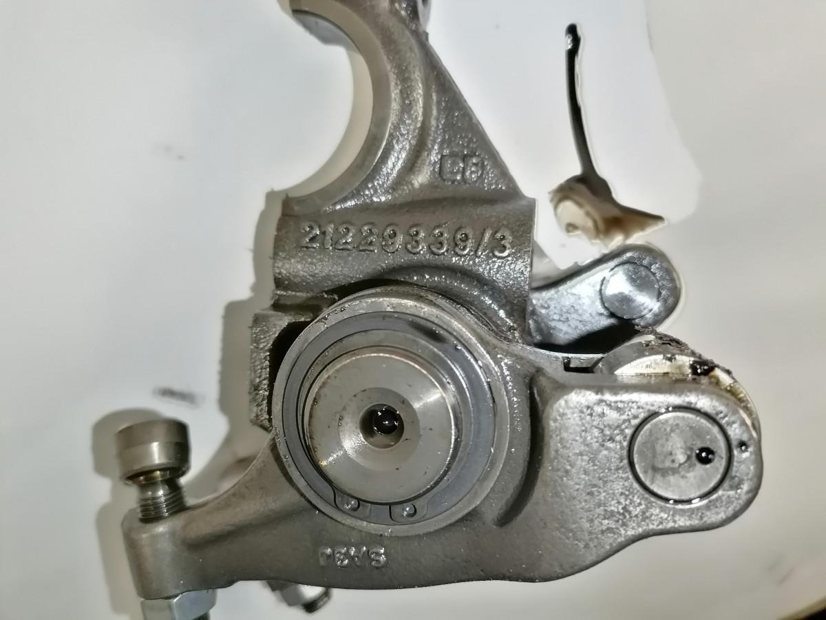 Volvo Set of rockers with shaft 21796360 - Univerzalni deo za Kamion: slika 5 Volvo Set of rockers with shaft 21796360 - Univerzalni deo za Kamion: slika 5