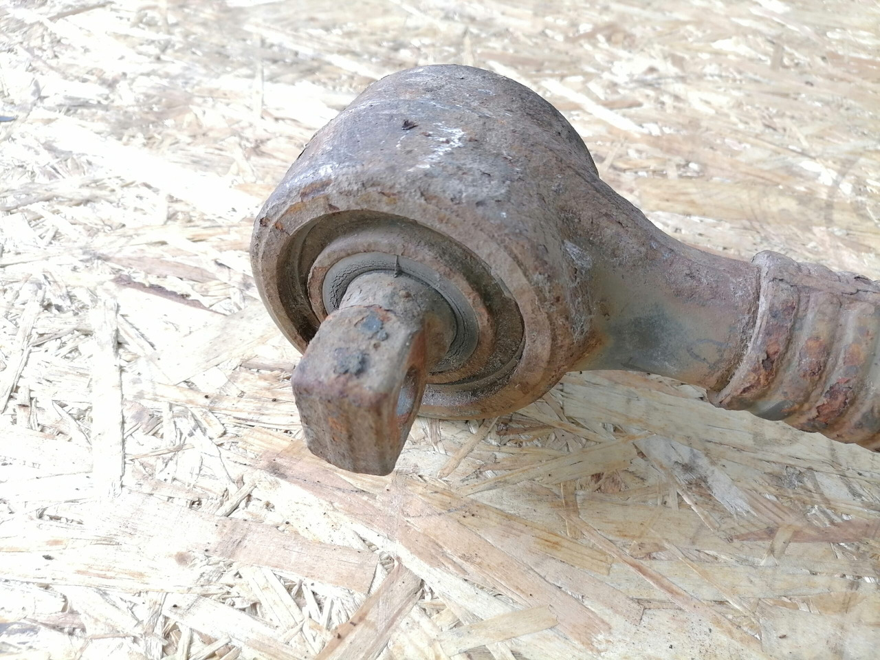 Volvo Torque rod 20410053 - Osovina i delovi za Kamion: slika 4 Volvo Torque rod 20410053 - Osovina i delovi za Kamion: slika 4
