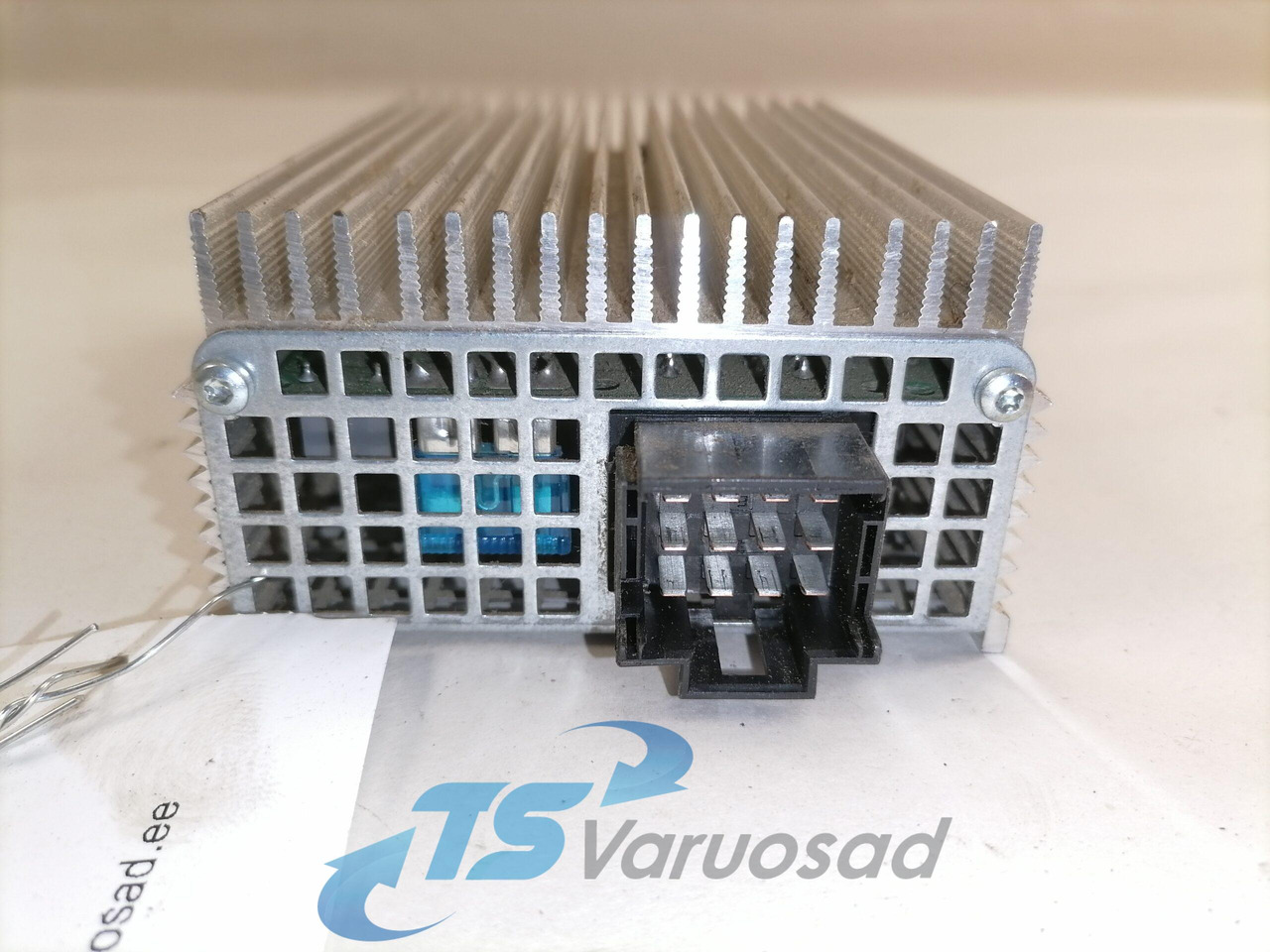 Volvo Voltage converter 21255320 - Električni sistem za Kamion: slika 2 Volvo Voltage converter 21255320 - Električni sistem za Kamion: slika 2