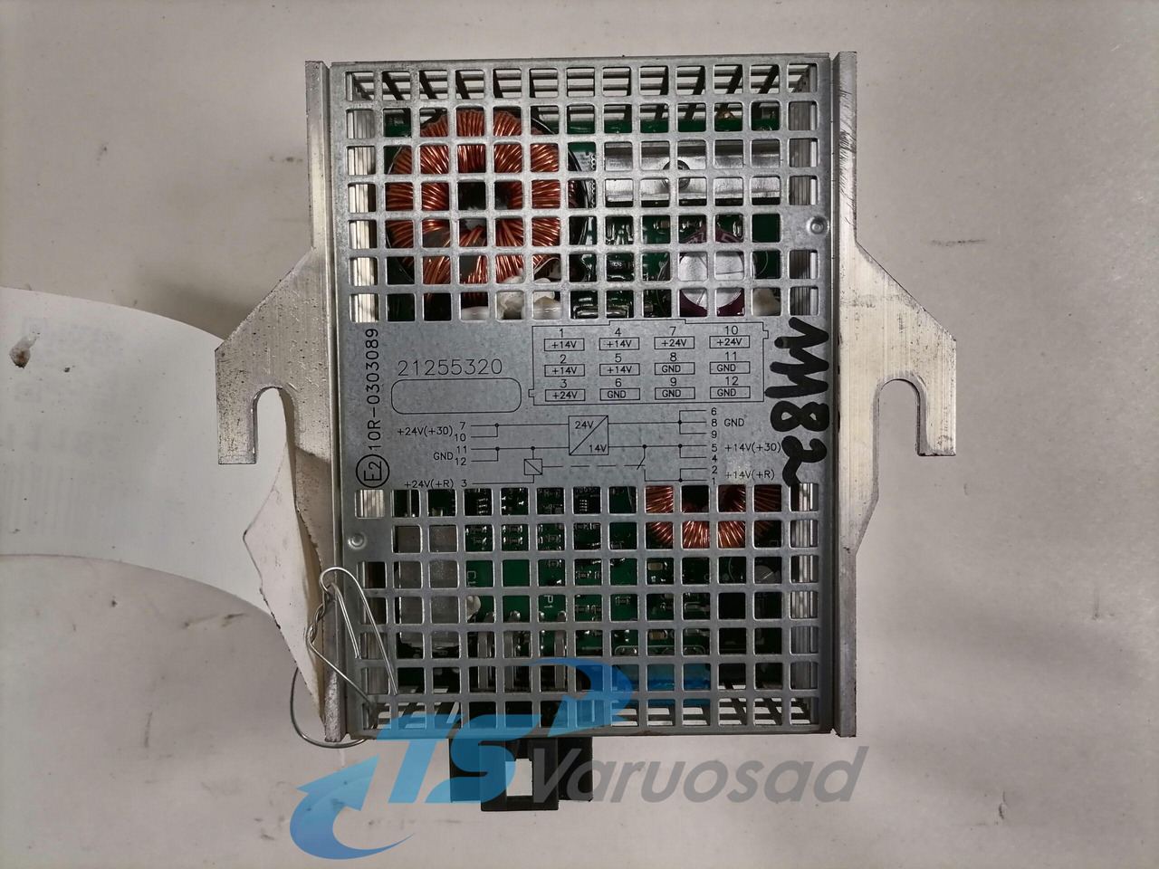 Volvo Voltage converter 21255320 - Električni sistem za Kamion: slika 2 Volvo Voltage converter 21255320 - Električni sistem za Kamion: slika 2