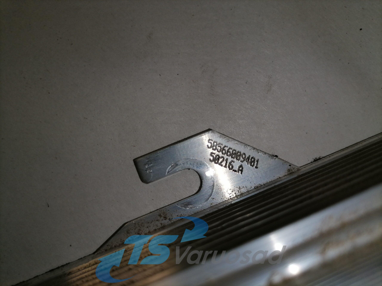 Volvo Voltage converter 21255320 - Električni sistem za Kamion: slika 4 Volvo Voltage converter 21255320 - Električni sistem za Kamion: slika 4