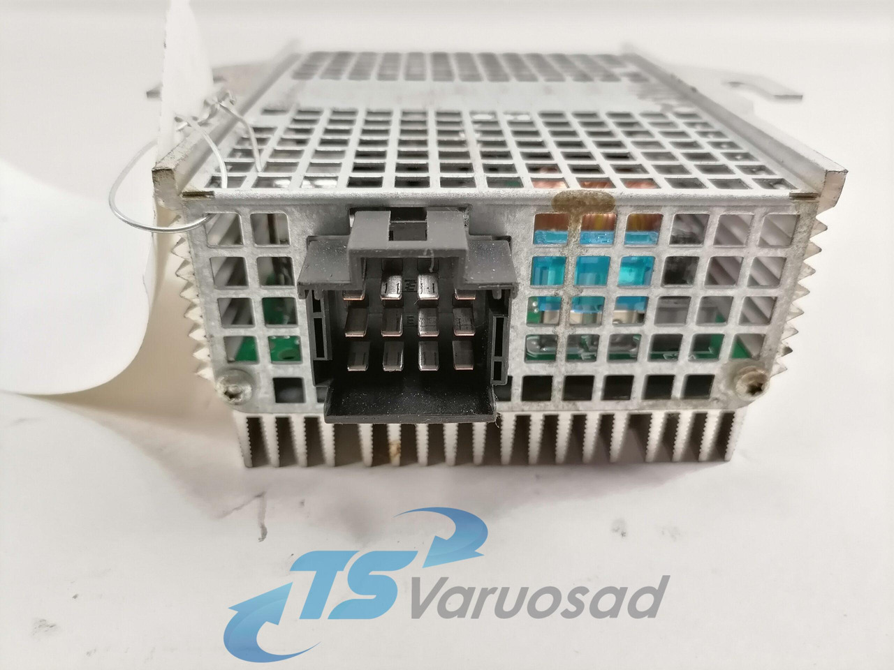 Volvo Voltage converter 21255320 - Električni sistem za Kamion: slika 3 Volvo Voltage converter 21255320 - Električni sistem za Kamion: slika 3
