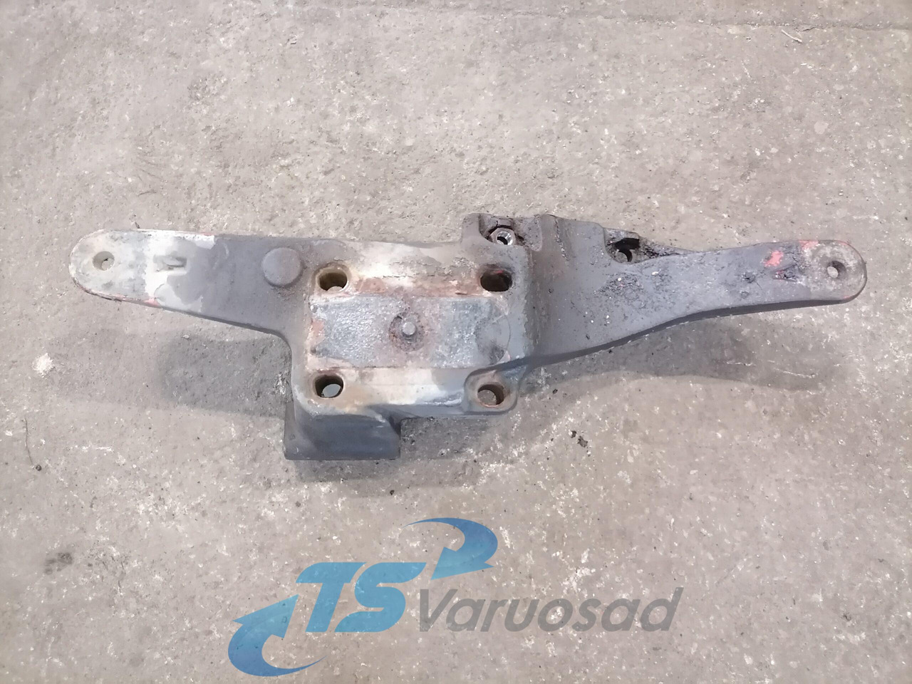 Volvo Volvo drive axle / axle mounting / airbag carrier 20428752 - Osovina i delovi za Kamion: slika 1 Volvo Volvo drive axle / axle mounting / airbag carrier 20428752 - Osovina i delovi za Kamion: slika 1