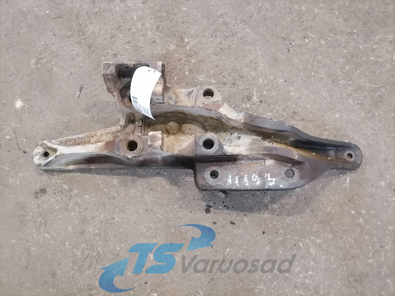 Volvo Volvo drive axle / axle mounting / airbag carrier 20428752 - Osovina i delovi za Kamion: slika 2 Volvo Volvo drive axle / axle mounting / airbag carrier 20428752 - Osovina i delovi za Kamion: slika 2