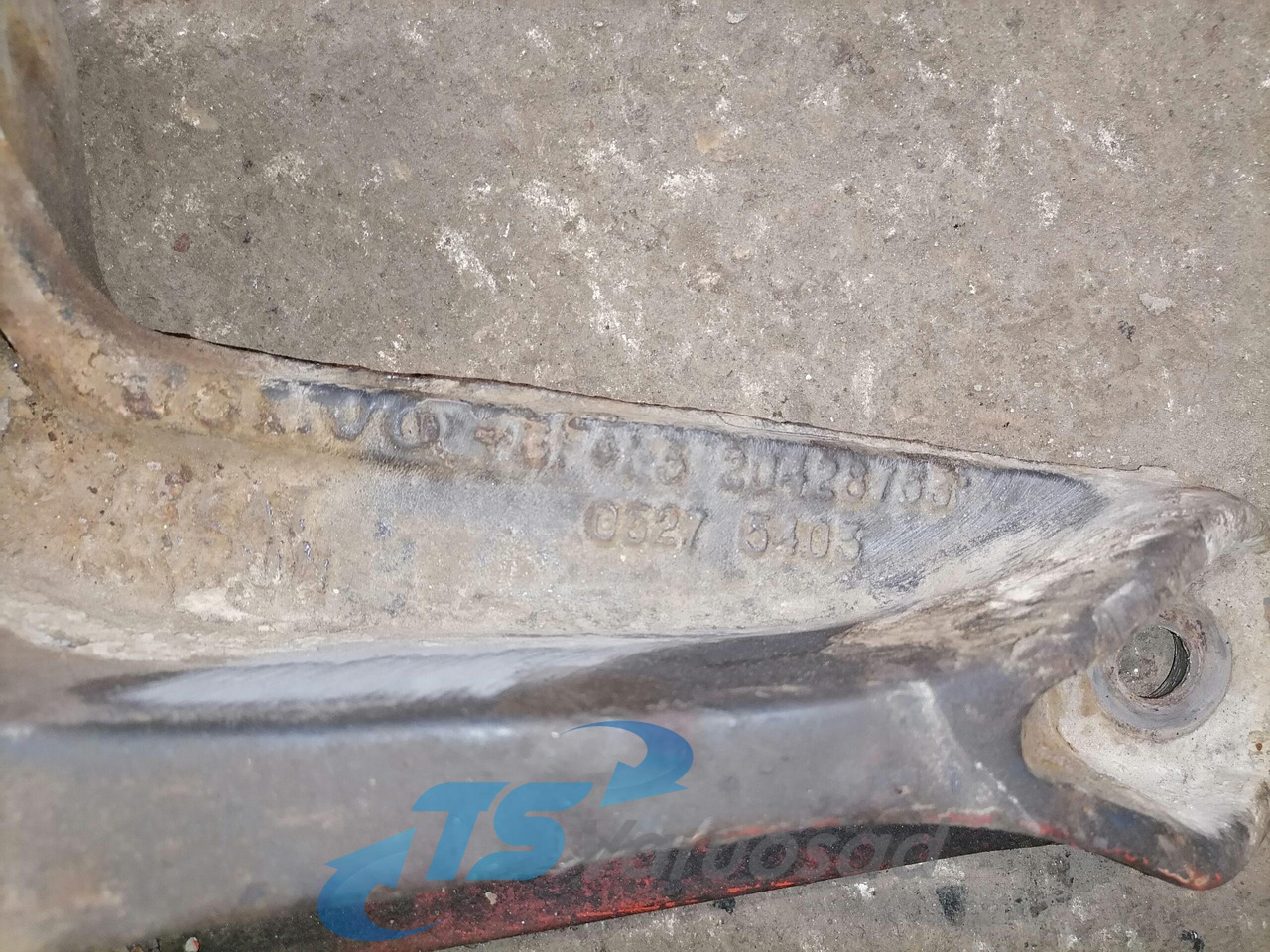 Volvo Volvo drive axle / axle mounting / airbag carrier 20428753 - Osovina i delovi za Kamion: slika 2 Volvo Volvo drive axle / axle mounting / airbag carrier 20428753 - Osovina i delovi za Kamion: slika 2
