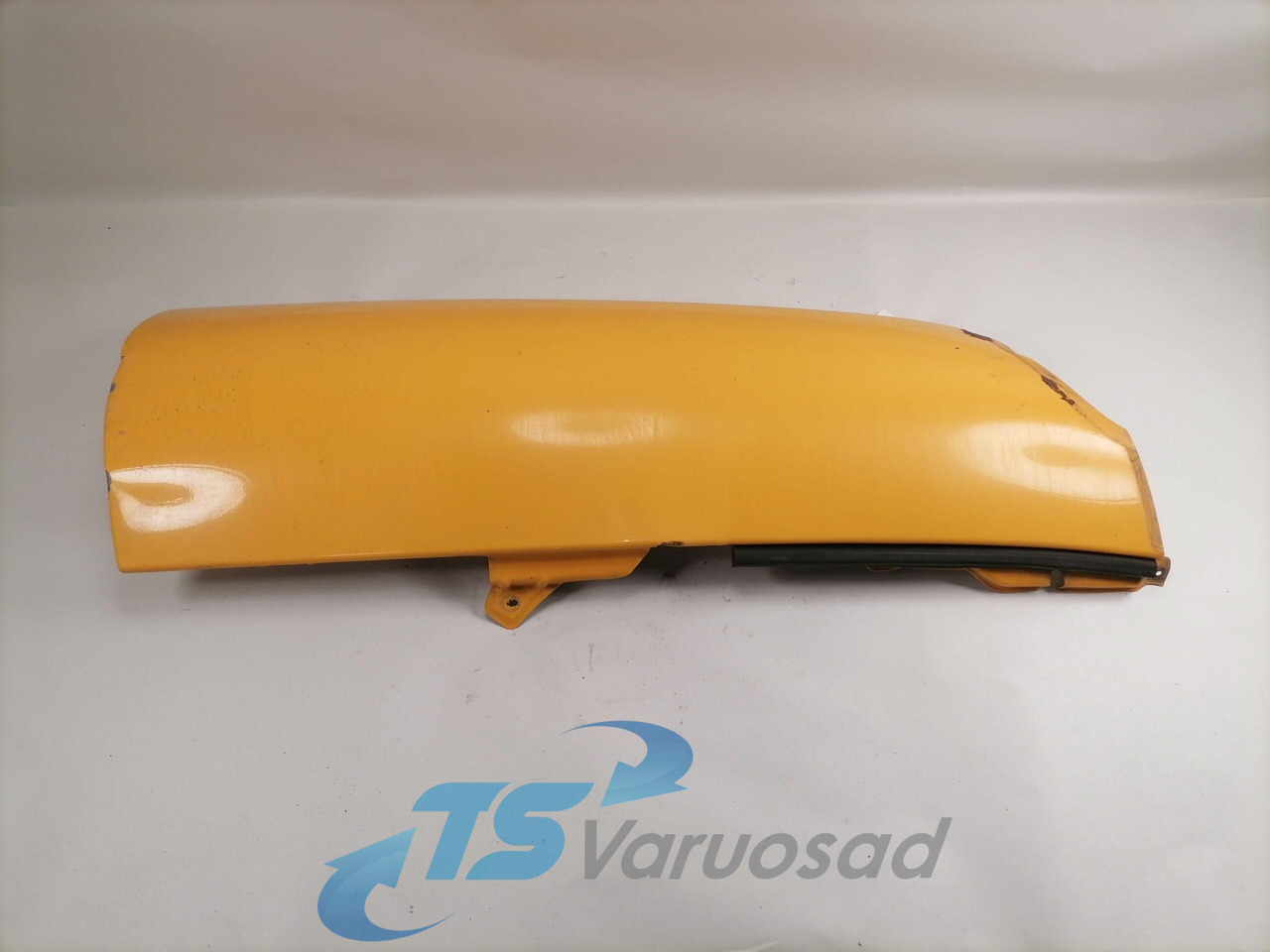 Volvo Volvo kabiini nurgapõsk, vasak 20379175 - Rešetka za Kamion: slika 1 Volvo Volvo kabiini nurgapõsk, vasak 20379175 - Rešetka za Kamion: slika 1