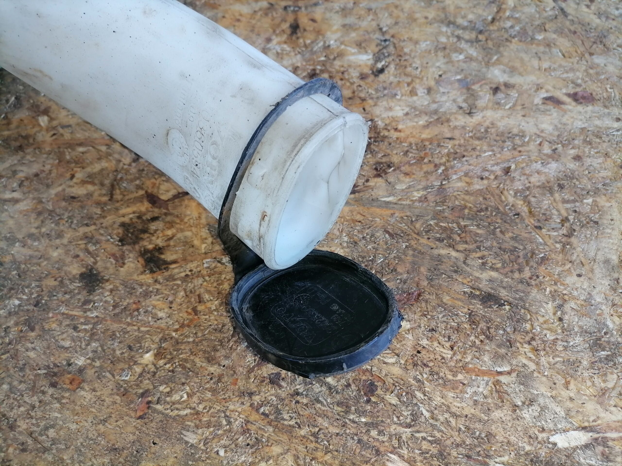 Volvo Windscreen washer fluid tank 20382655 - Brisač za Kamion: slika 5 Volvo Windscreen washer fluid tank 20382655 - Brisač za Kamion: slika 5