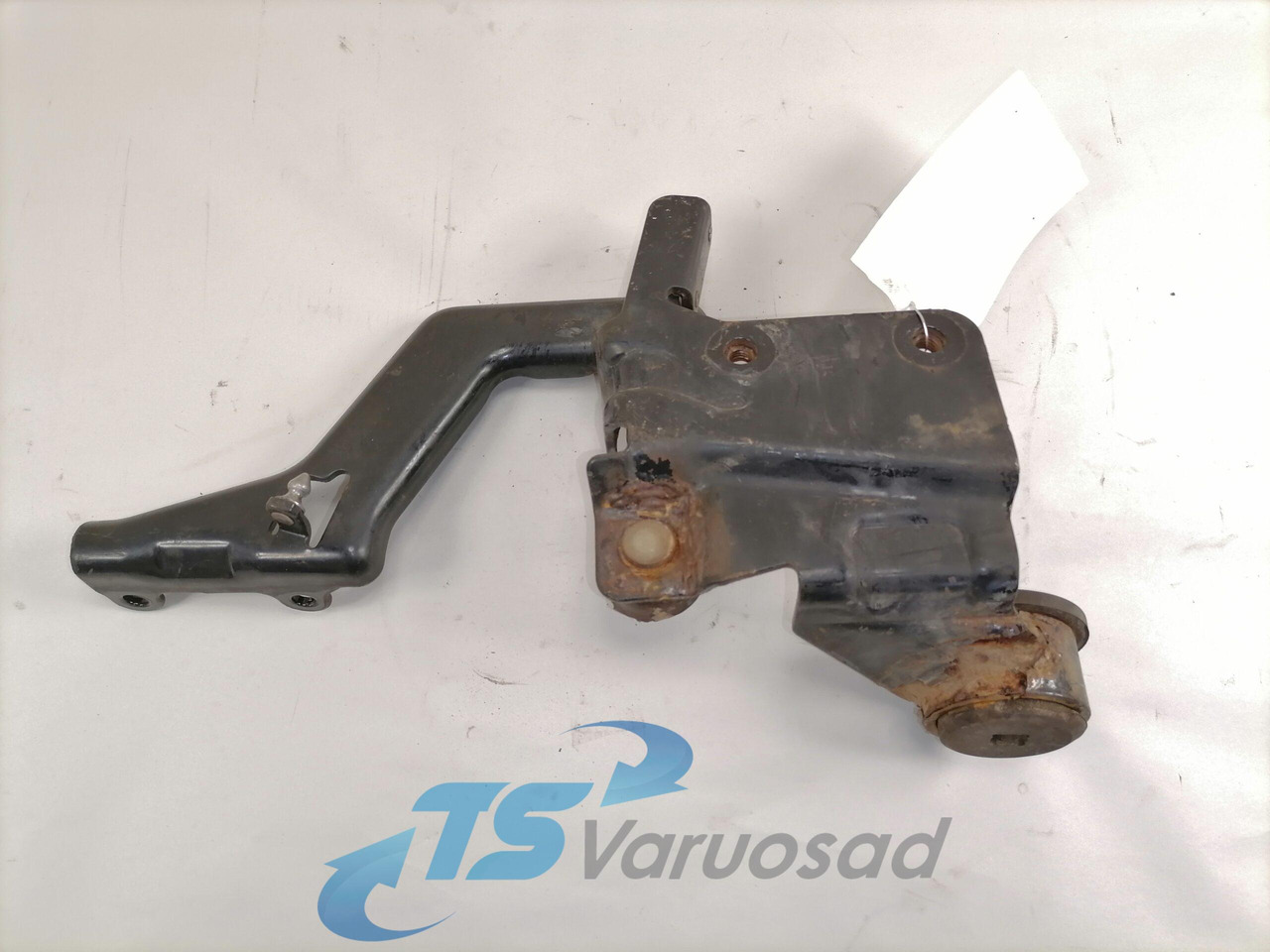 Volvo lower grille carrier hinge 20545094 - Rešetka za Kamion: slika 2 Volvo lower grille carrier hinge 20545094 - Rešetka za Kamion: slika 2