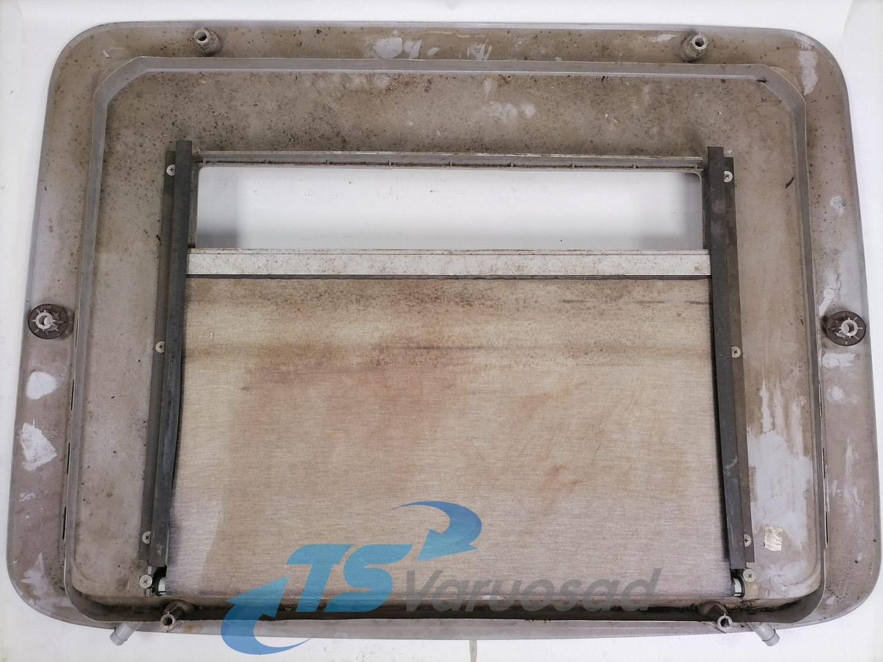 Volvo sunroof plastic cover 20379765 - Univerzalni deo za Kamion: slika 5 Volvo sunroof plastic cover 20379765 - Univerzalni deo za Kamion: slika 5