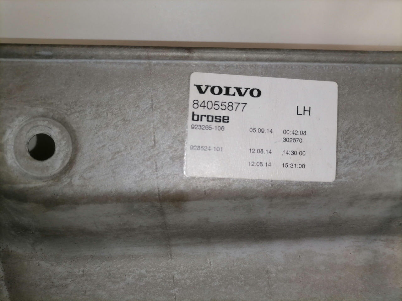 Volvo window mechanism 84055877 - Vrata i delovi za Kamion: slika 3 Volvo window mechanism 84055877 - Vrata i delovi za Kamion: slika 3