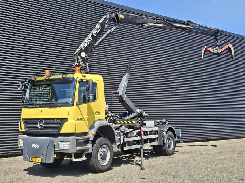 Mercedes-Benz AXOR 1823 4X4 / FASSI CRANE + HOOKLIFT / SPRING SUSPENSION - Kamion sa hidrauličnom kukom, Kamion sa dizalicom: slika 1 Mercedes-Benz AXOR 1823 4X4 / FASSI CRANE + HOOKLIFT / SPRING SUSPENSION - Kamion sa hidrauličnom kukom, Kamion sa dizalicom: slika 1
