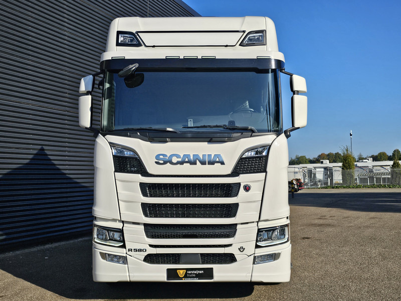Scania R580 V8 / 6x4 / FULL AIR / RETARDER - Tegljač: slika 4 Scania R580 V8 / 6x4 / FULL AIR / RETARDER - Tegljač: slika 4