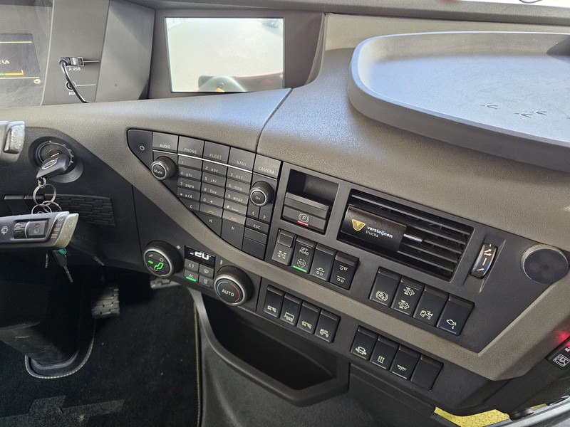 Kamion sa dizalicom Volvo FH 16.650 8x4 / HIAB 105 t/m CRANE / KRAN: slika 19