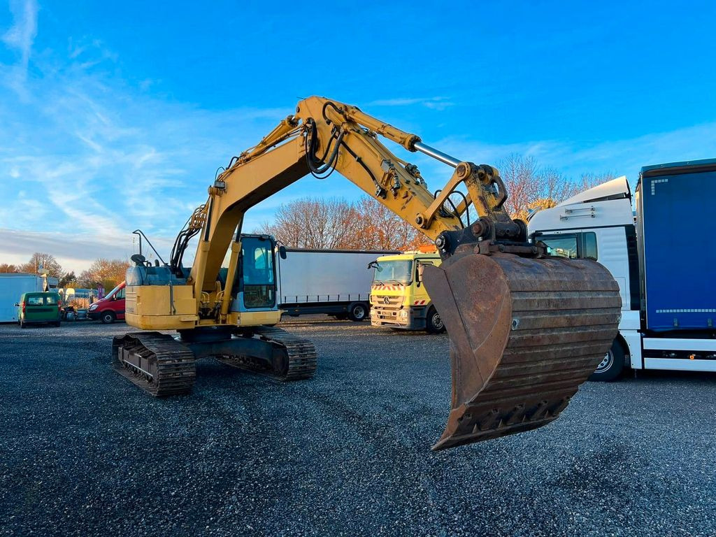 Komatsu PC228USLC 23200 Kg 107 Kw Komatsu PC228USLC 23200 Kg 107 Kw - Bager guseničar: slika 3 Komatsu PC228USLC 23200 Kg 107 Kw Komatsu PC228USLC 23200 Kg 107 Kw - Bager guseničar: slika 3