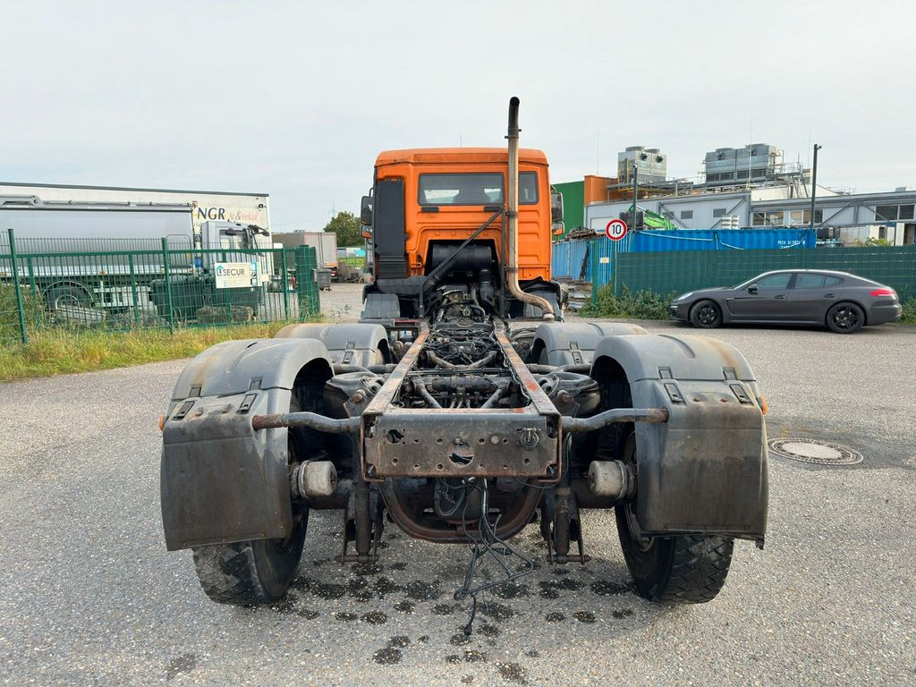 MAN 26.310 6x2 Fahrgestell Lift & Lenkachse MAN 26.310 6x2 Fahrgestell Lift & Lenkachse - Kamion sa golom šasijom i zatvorenom kabinom: slika 5 MAN 26.310 6x2 Fahrgestell Lift & Lenkachse MAN 26.310 6x2 Fahrgestell Lift & Lenkachse - Kamion sa golom šasijom i zatvorenom kabinom: slika 5