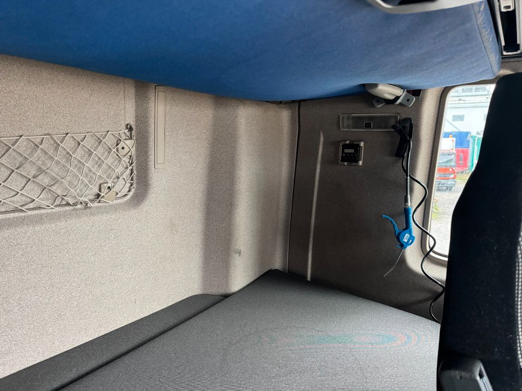 MAN 26.460 6X2 Retarder Klima Navigation guter Zust. MAN 26.460 6X2 Retarder Klima Navigation guter Zust. - Kamion sa hidrauličnom kukom: slika 5 MAN 26.460 6X2 Retarder Klima Navigation guter Zust. MAN 26.460 6X2 Retarder Klima Navigation guter Zust. - Kamion sa hidrauličnom kukom: slika 5