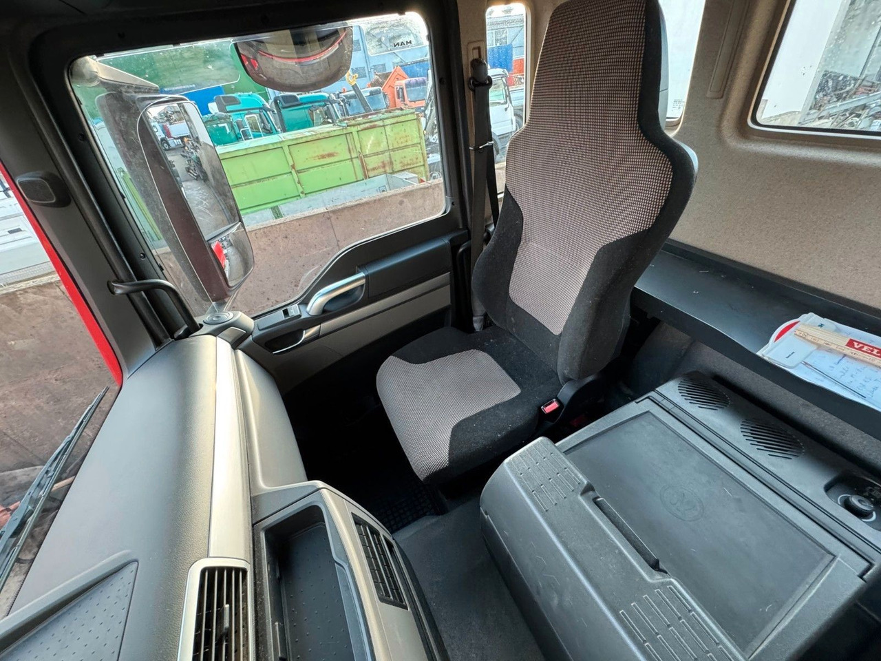 MAN 35.470 8X4 Kipperfahrgestell Reifen 12 X NEU Top - Istovarivač: slika 5 MAN 35.470 8X4 Kipperfahrgestell Reifen 12 X NEU Top - Istovarivač: slika 5