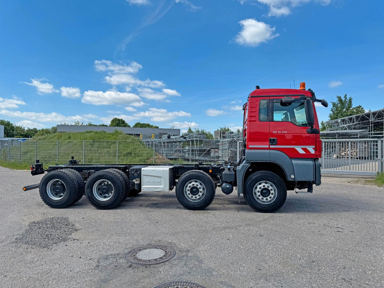 MAN 35.470 8X4 Kipperfahrgestell Reifen 12 X NEU Top - Istovarivač: slika 1 MAN 35.470 8X4 Kipperfahrgestell Reifen 12 X NEU Top - Istovarivač: slika 1