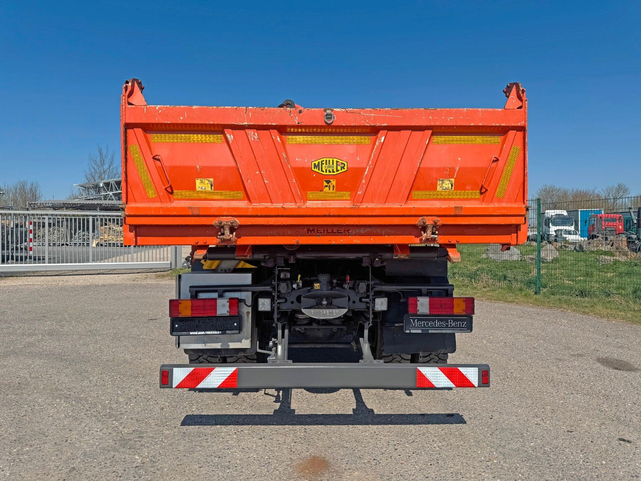 Mercedes-Benz 1844 4x4 Meiller 3S Bordmatik Palfinger PK16001K - Istovarivač: slika 4 Mercedes-Benz 1844 4x4 Meiller 3S Bordmatik Palfinger PK16001K - Istovarivač: slika 4