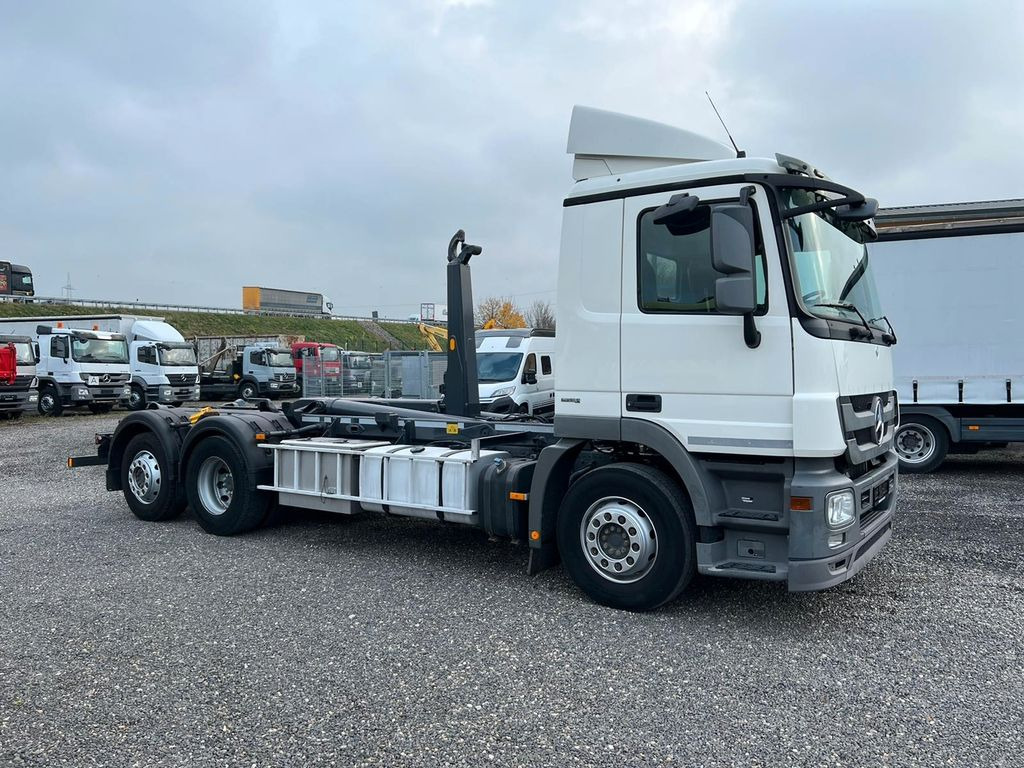 Mercedes-Benz 2541 6X2 Meiller Funk Zustand wie 200 tkm Mercedes-Benz 2541 6X2 Meiller RK 20.65 Funk | Top Zustand! - Kamion sa hidrauličnom kukom: slika 1 Mercedes-Benz 2541 6X2 Meiller Funk Zustand wie 200 tkm Mercedes-Benz 2541 6X2 Meiller RK 20.65 Funk | Top Zustand! - Kamion sa hidrauličnom kukom: slika 1