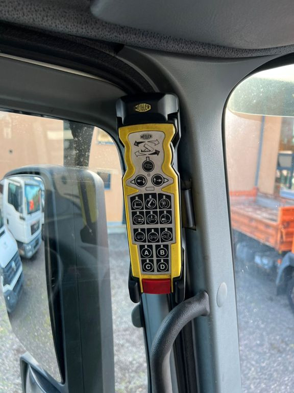Mercedes-Benz 2541 6X2 Meiller Funk Zustand wie 200 tkm - Kamion sa hidrauličnom kukom: slika 4 Mercedes-Benz 2541 6X2 Meiller Funk Zustand wie 200 tkm - Kamion sa hidrauličnom kukom: slika 4
