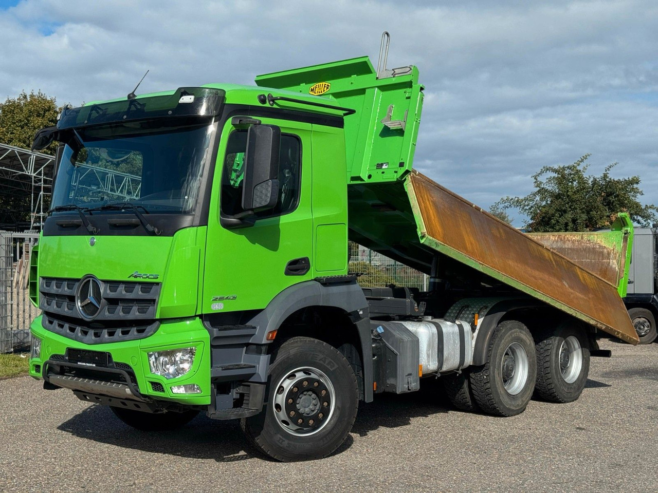 Mercedes-Benz 2643 6X4 Meiller 3 S. Bordmatik Top Zustand - Istovarivač: slika 1 Mercedes-Benz 2643 6X4 Meiller 3 S. Bordmatik Top Zustand - Istovarivač: slika 1