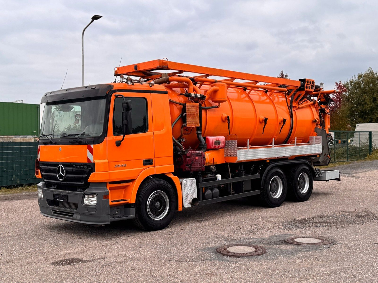 Mercedes-Benz 2646 6X4 Hellmers Saug Druck Spülwagen Retarder - Vakuumska cisterna: slika 1 Mercedes-Benz 2646 6X4 Hellmers Saug Druck Spülwagen Retarder - Vakuumska cisterna: slika 1