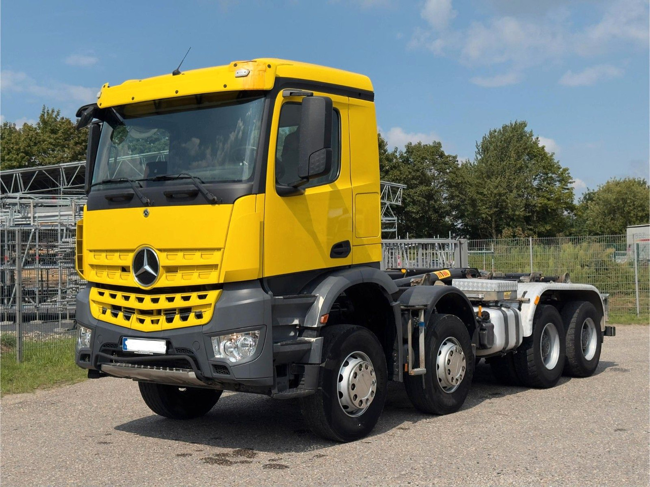 Mercedes-Benz 3542 8x4 Fahrgestell / Chassis - Kamion sa golom šasijom i zatvorenom kabinom: slika 1 Mercedes-Benz 3542 8x4 Fahrgestell / Chassis - Kamion sa golom šasijom i zatvorenom kabinom: slika 1