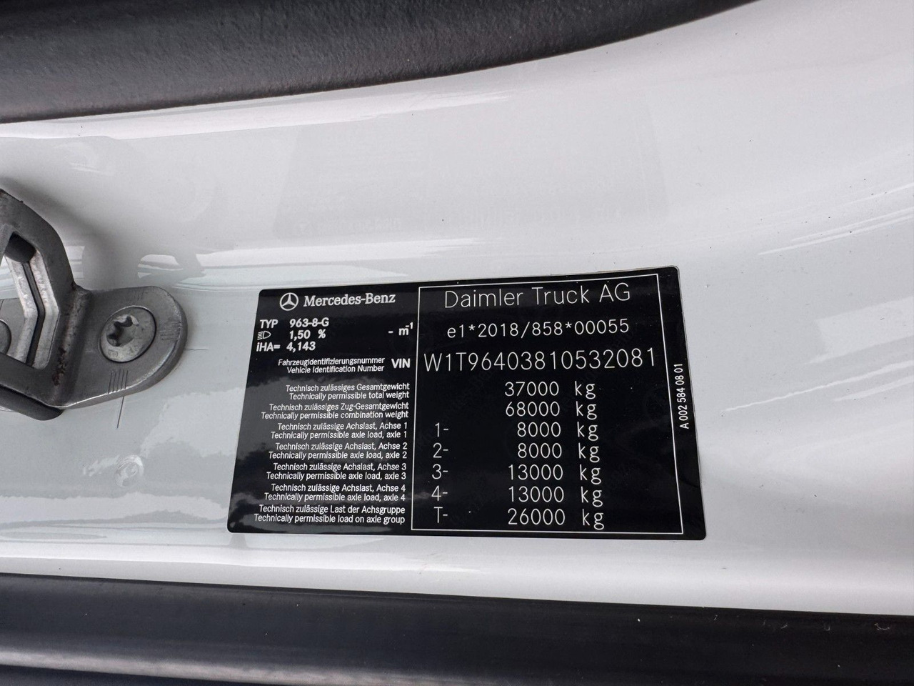 Mercedes-Benz 3748 8X4 Meiller Abroller mit Funk Top  Zustand - Kamion sa hidrauličnom kukom: slika 3 Mercedes-Benz 3748 8X4 Meiller Abroller mit Funk Top  Zustand - Kamion sa hidrauličnom kukom: slika 3