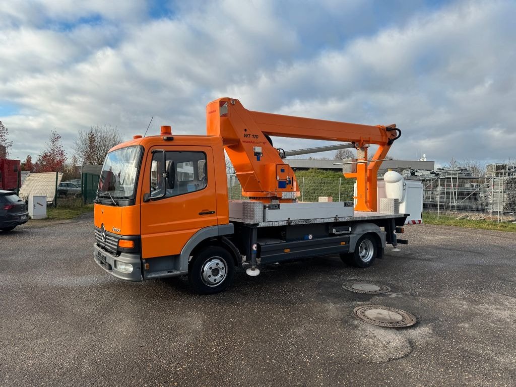 Vazdušna platforma montirana na kamion, Dostavno vozilo Mercedes-Benz 815 4x2 Hubarbeitsbühne Wumag  170 high 17 m: slika 9